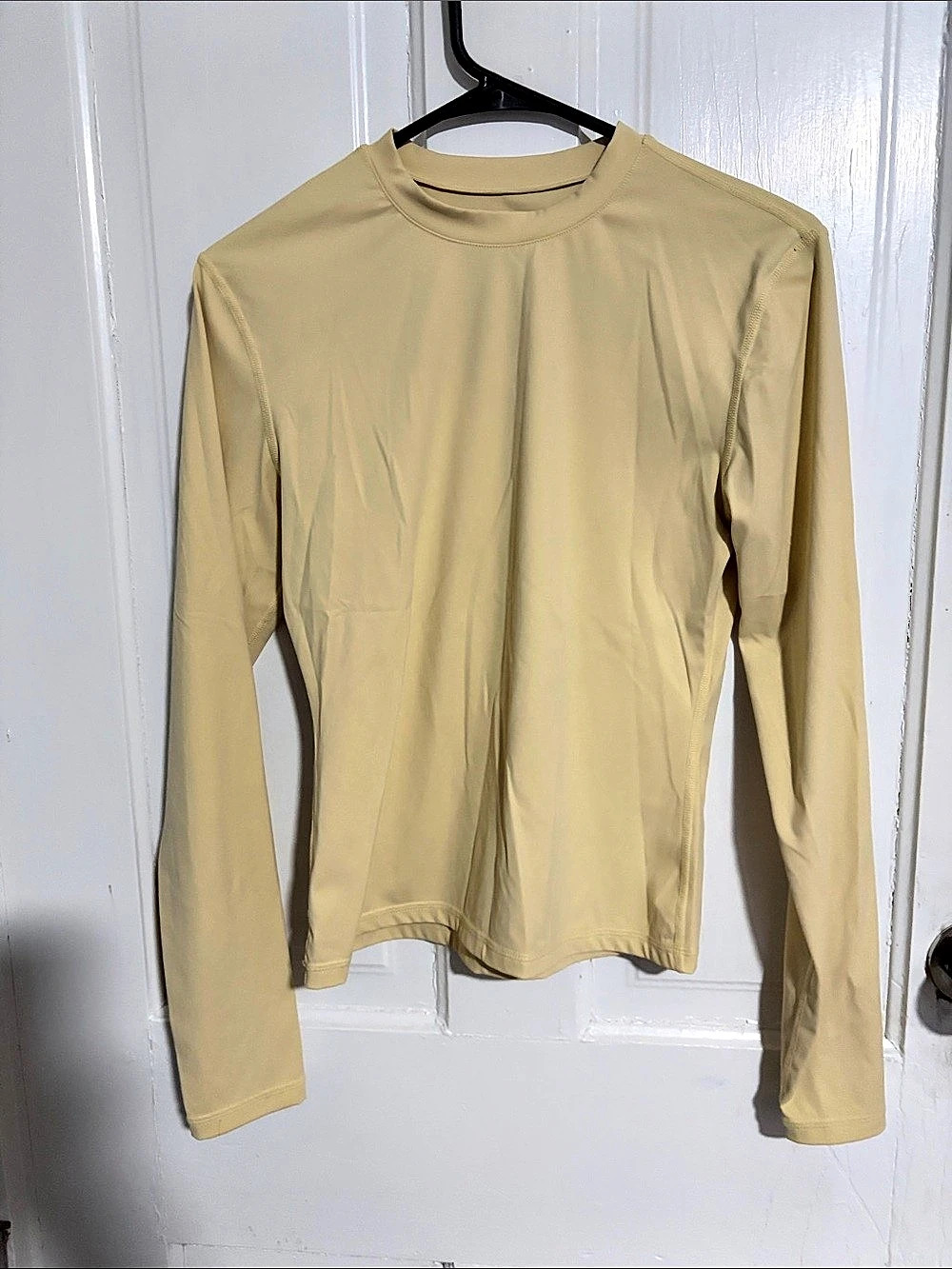 Uncia Athletics Long Sleeve Athletic Top in Yellow Large Like New